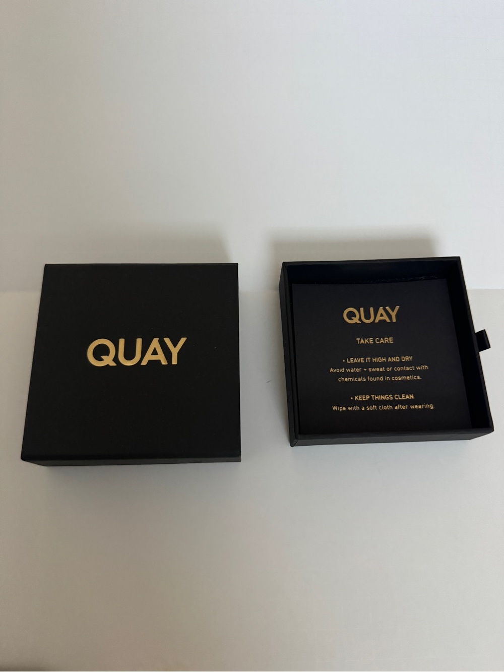 Quay Australia Shiny Gold Link Bracelet - Picture 11 of 11